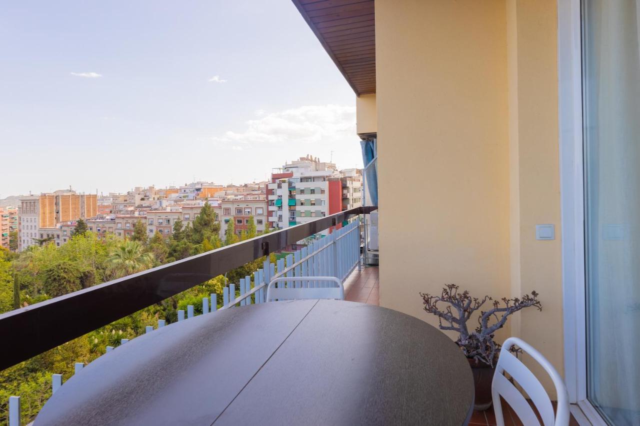 Lodging Apartments Guell Gaudi Barcelona Exterior photo