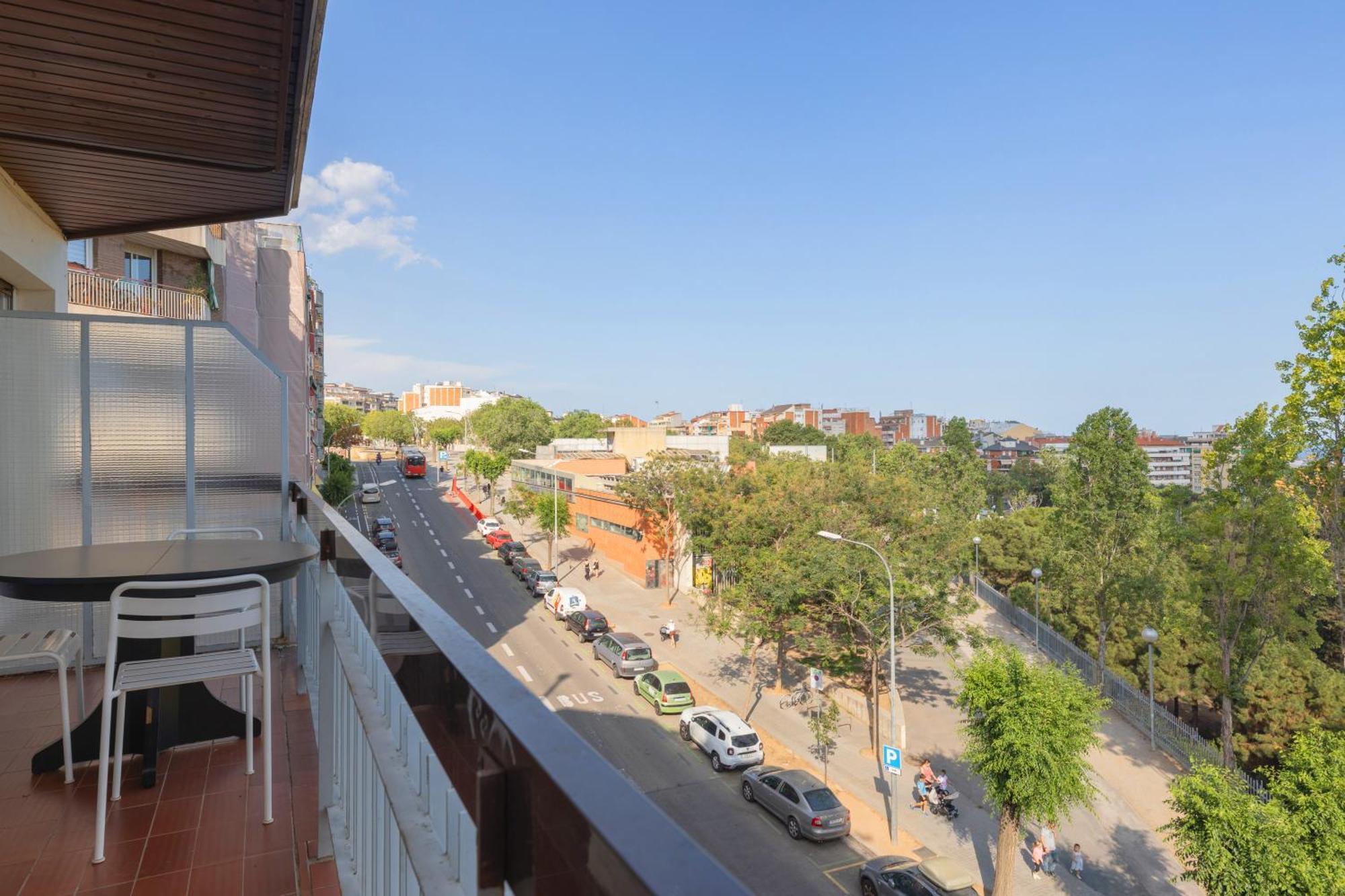 Lodging Apartments Guell Gaudi Barcelona Exterior photo